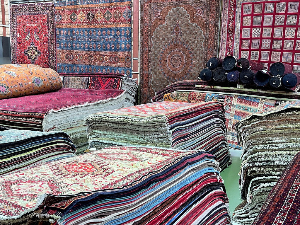 Natural Dyes in Persian Rugs: Colours, Origins & How to Identify Them