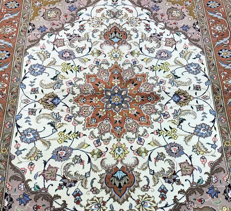 Fine Persian Tabriz Rug 2x1.5m