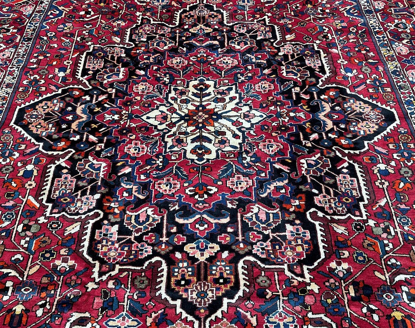 4.7x3.2m Bakhtiari Persian Rug