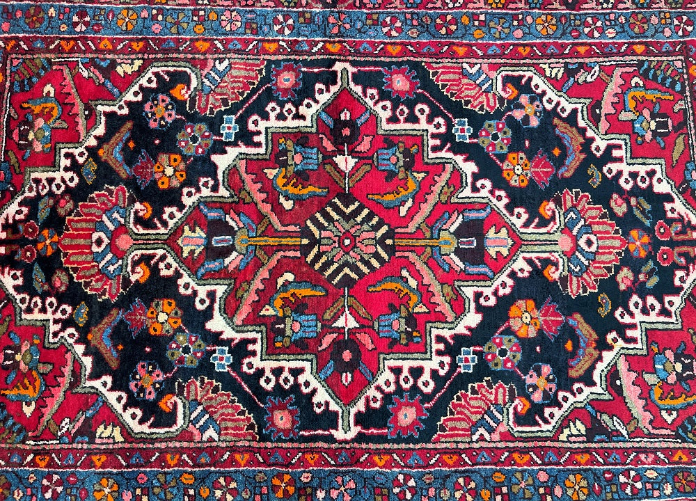 Vintage Persian Bakhtiari Rug 1.6x1.1m