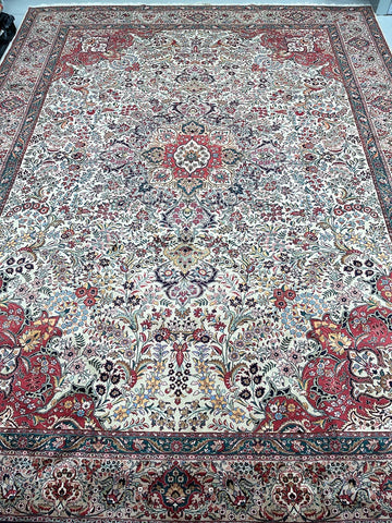 files/antique-4x3m-Persian-Tabriz-rug.jpg