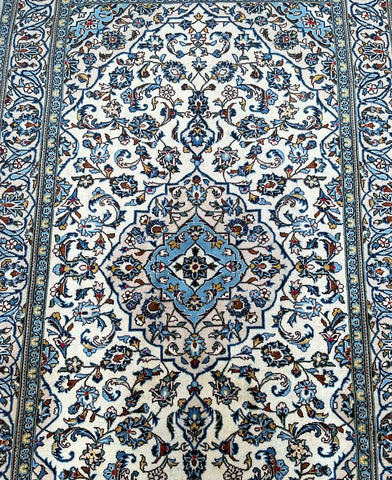 files/beige-persian-kashan-rug-247x150cm.jpg