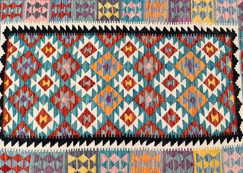 files/bohowool-handmade-kilim-rug-178x120cm.jpg