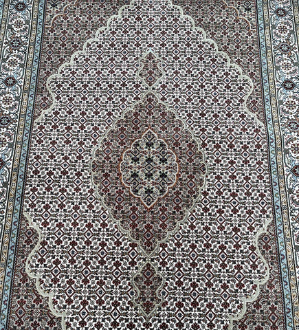 files/mahi-tabriz-rug-250x172cm-handmade-persian-style.jpg