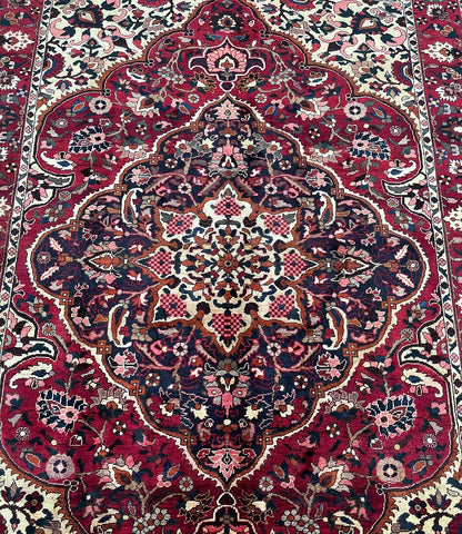 files/persian-bakhtiari-rug-300x210cm-vintage-red-medallion-design.jpg