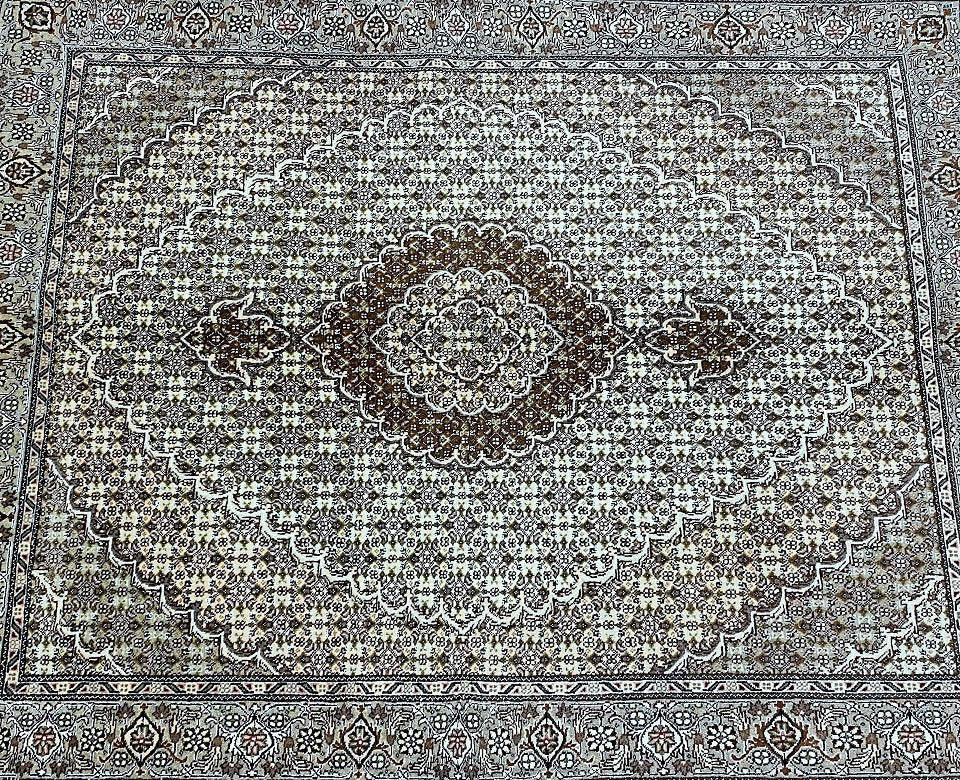 Fine Persian Tabriz Rug 2x1.5m