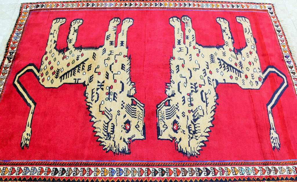 1.7x1.2m Pictorial Shiraz Persian Rug
